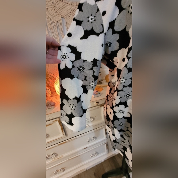 #057 Papillon Flower Dress/Tunic - Picture 2 of 6